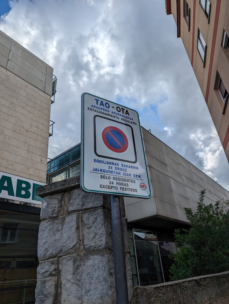 Parking Oribe — Signo