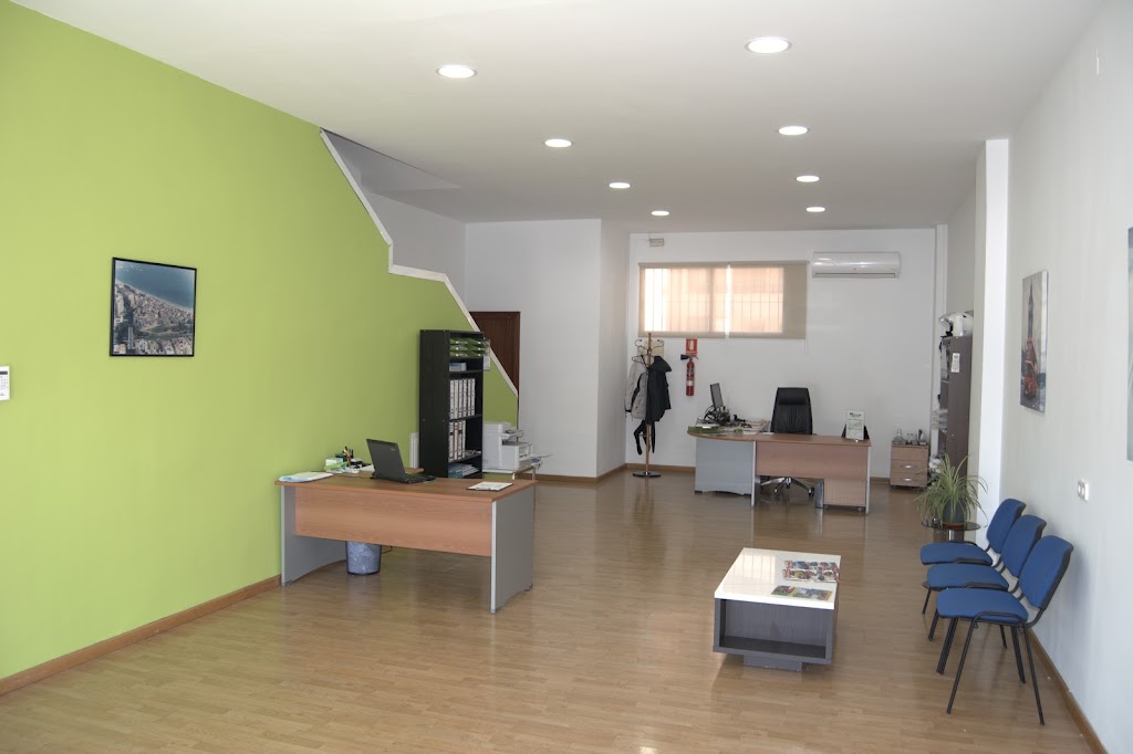 TopFine | Alquiler de coches en Calpe — Interior