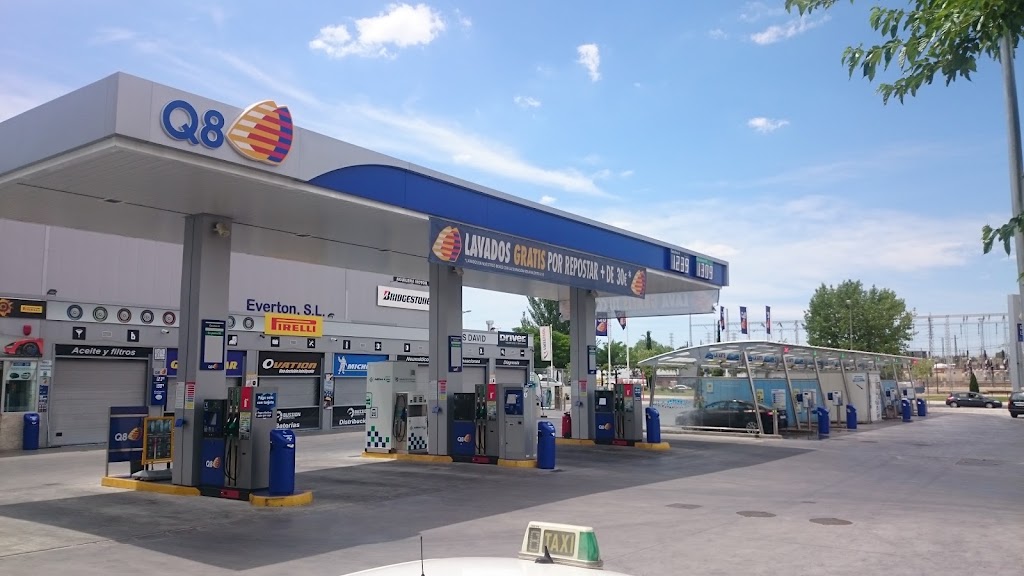 Q8 Gasolinera Coslada — Exterior