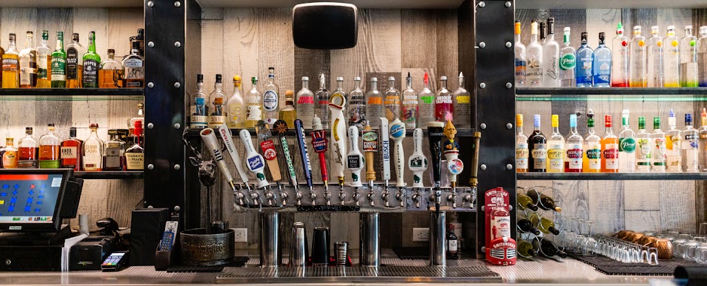  Coliseum Sports Bar and Grill