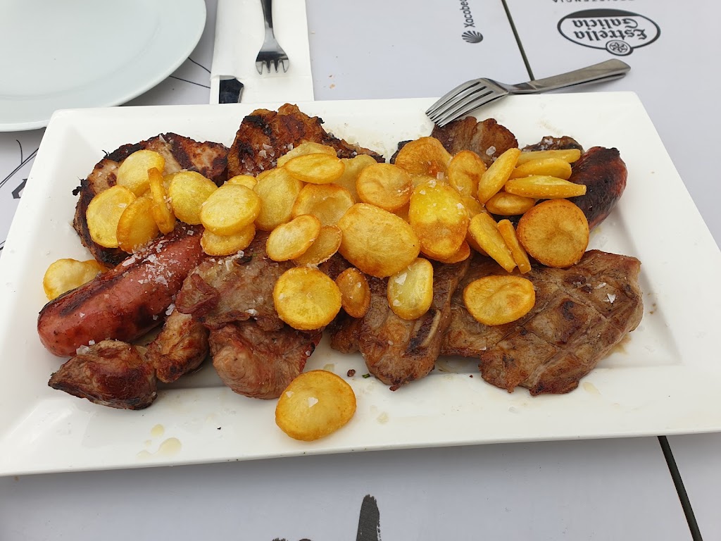 Restaurante LOS POZUELOS — Churrasco