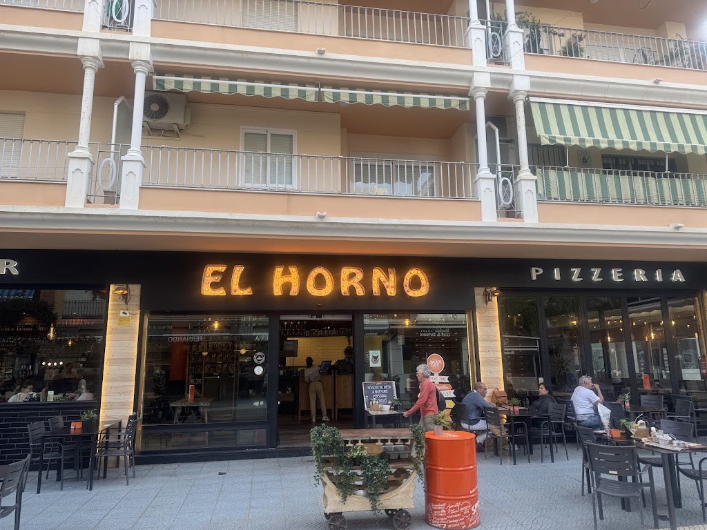 Budsu - Bar de Copas Torre del Mar Gintonic Pub Cocktails