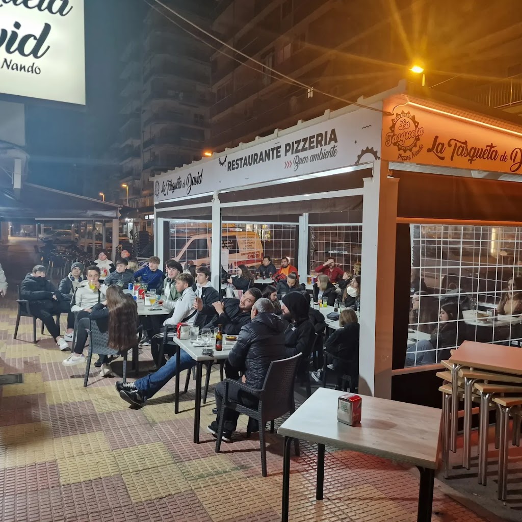 LA Tasqueta De David & Pizzas Nando — Ambiente