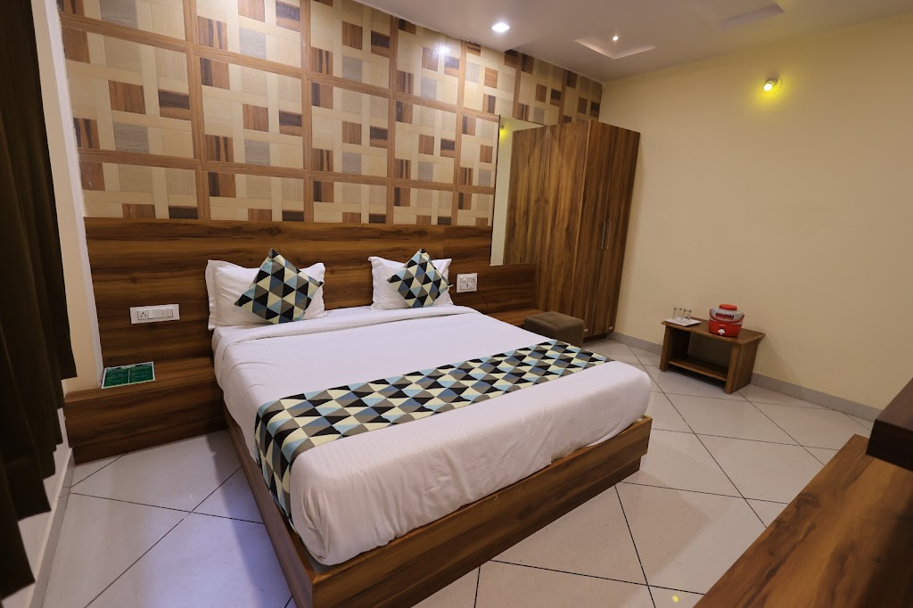 Maruti Group Of Hotels Shri Naman