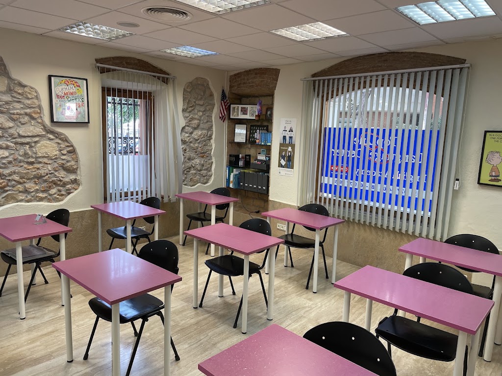 Top Line Language Center — Del propietario