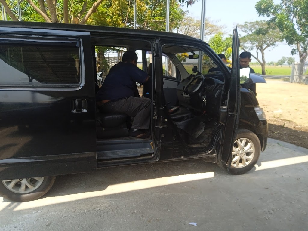 Bengkel mobil Ki Sidum