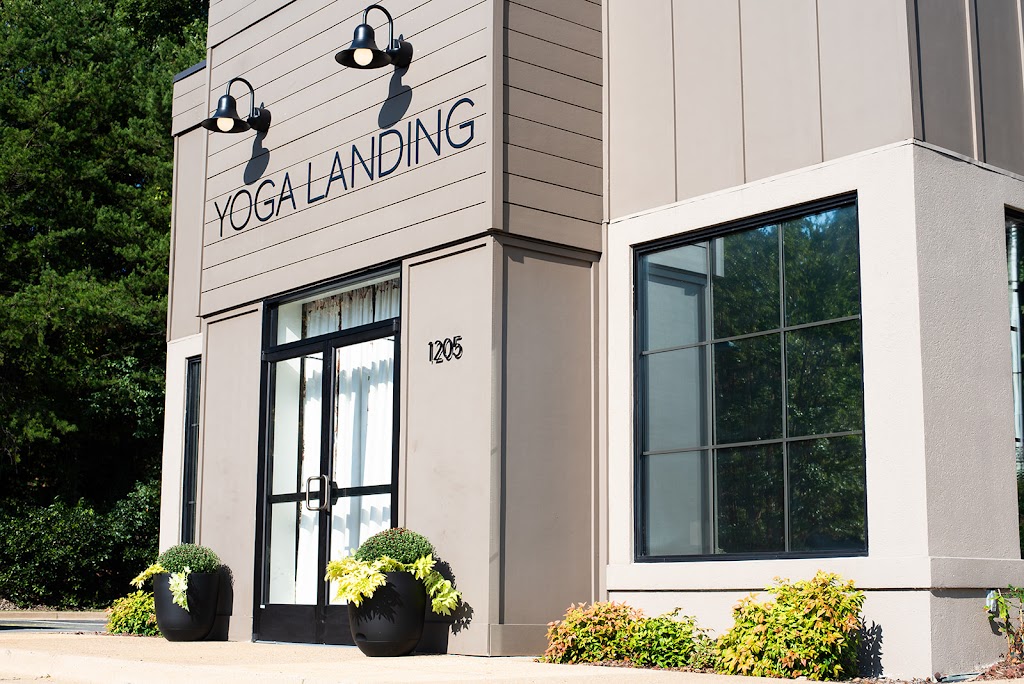  Yoga Landing Signal Mountain