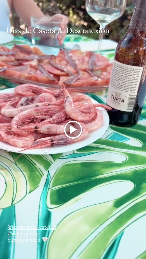 Forn i Pastisseria C. Esteller — Videos