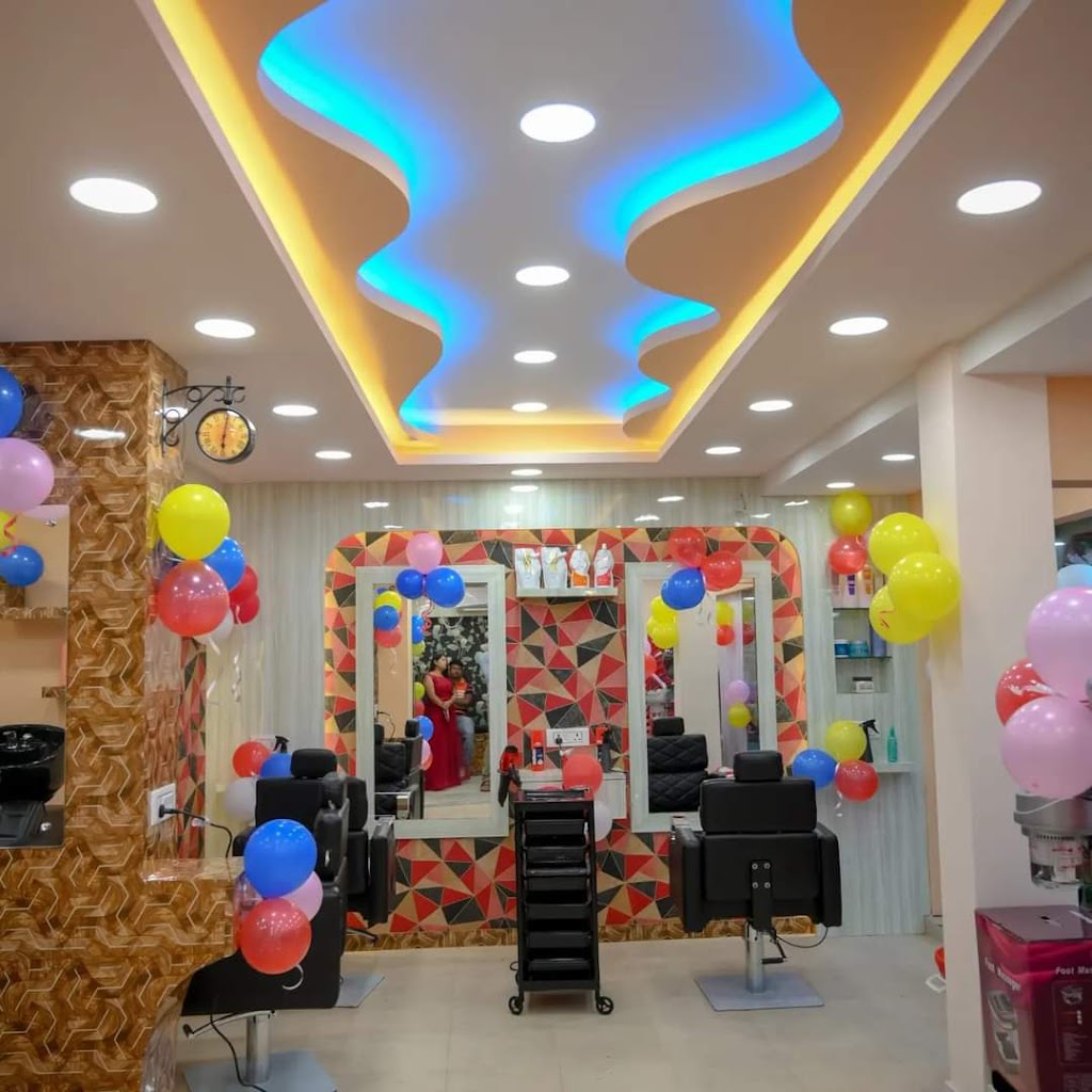 The Queen Bee Family Salon