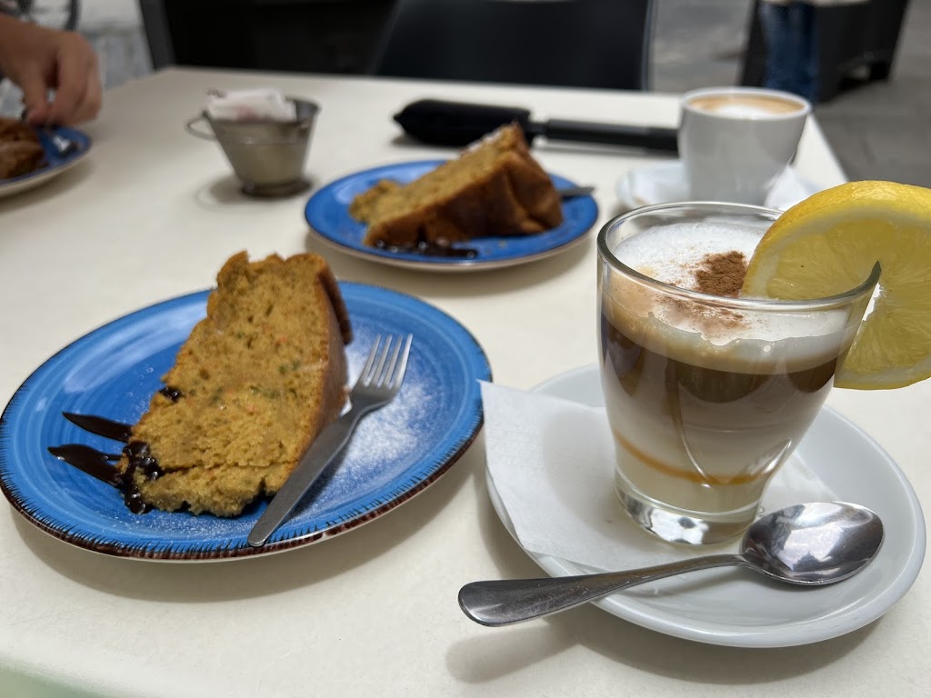 Bar Cafeteria Mirage Food & Drink