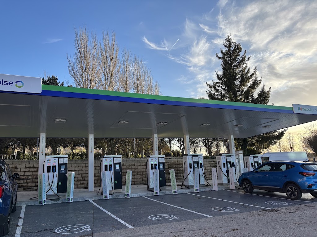Punto de carga Iberdrola | bp pulse — Exterior