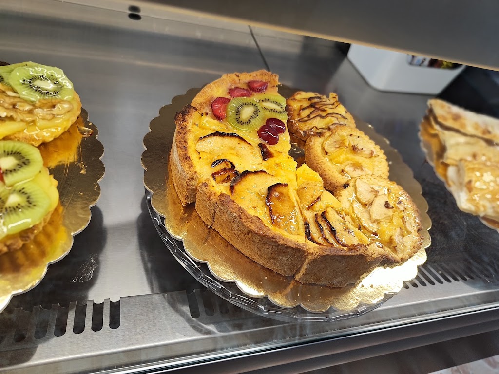Pasteleria cafeteria La Delicia — Horneado