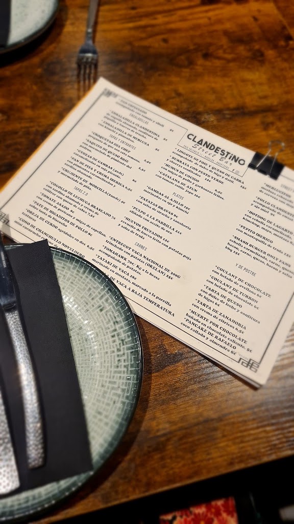 Clandestino Street Bar — Carta