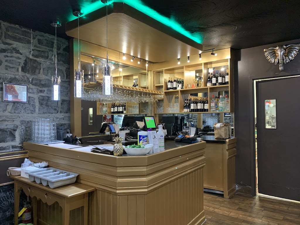 Mango Thai & Pan-Asian Cuisine in Kingston