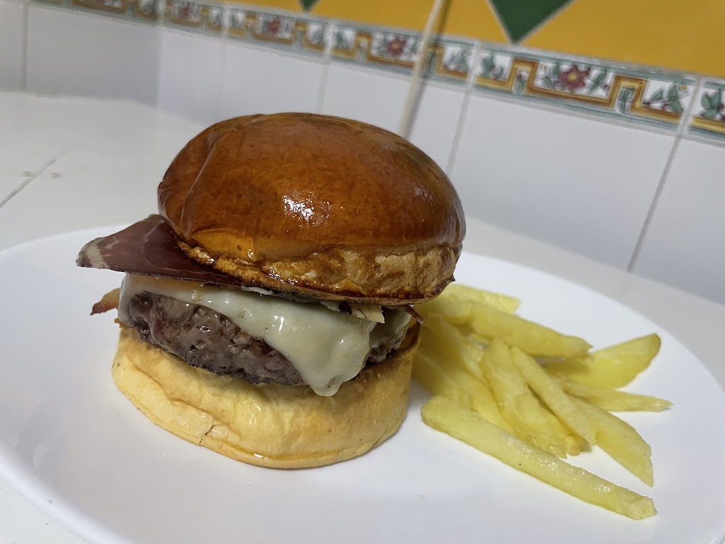 Bar El templo — Comida y bebida