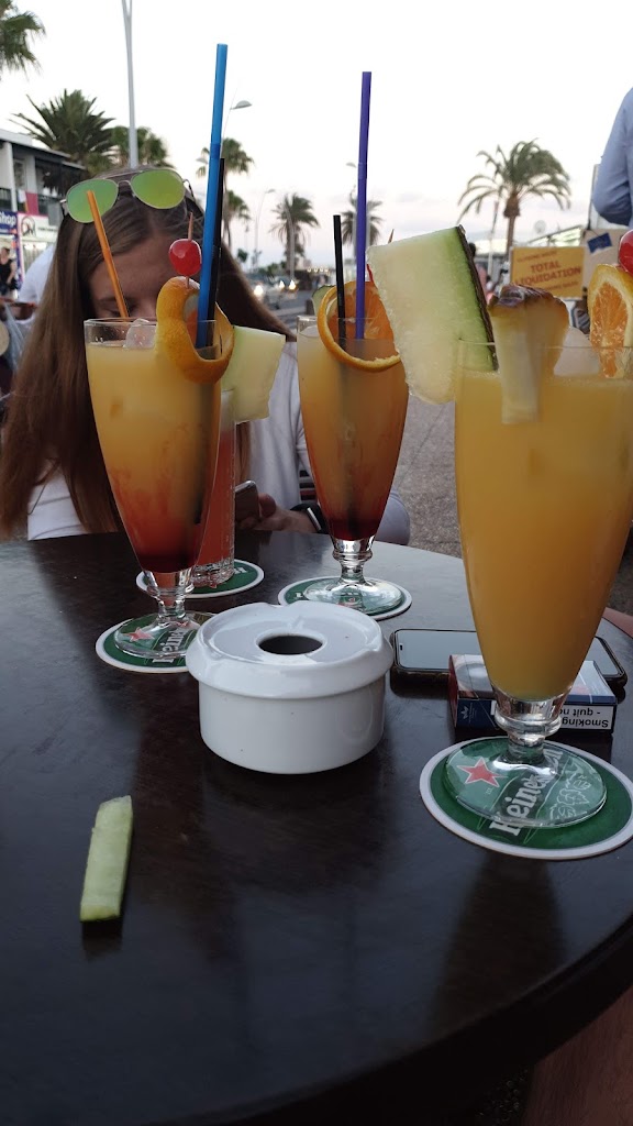 La Gruta — Mai Tai