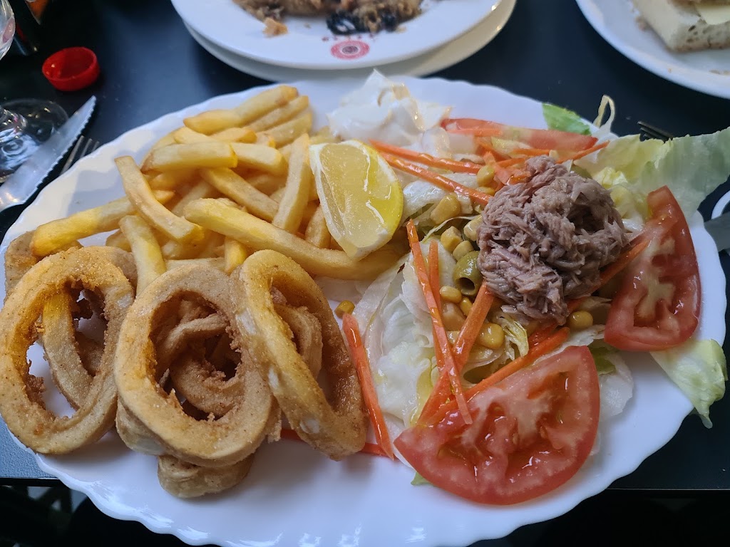 Bar AVENIDA 52 — Comida y bebida