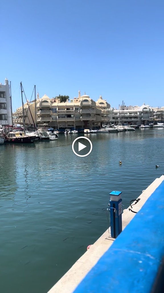Puerto Marina Benalmadena — Mollie's Irish Bar - Puerto Marina