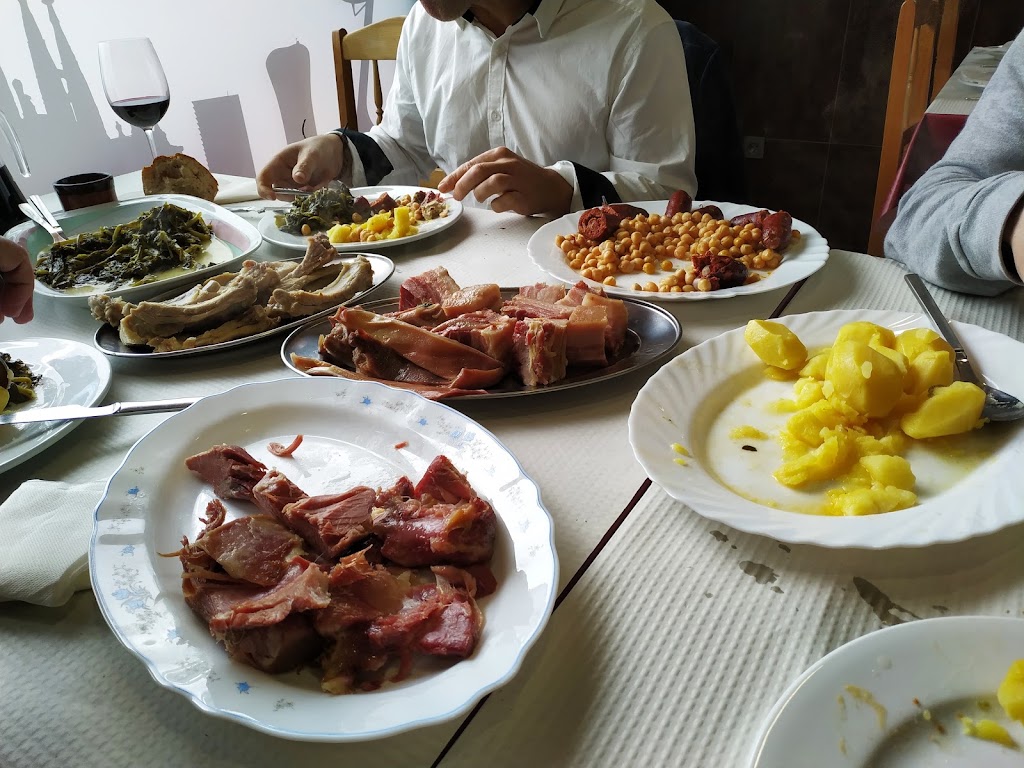 Restaurante A Fraga — Comida y bebida