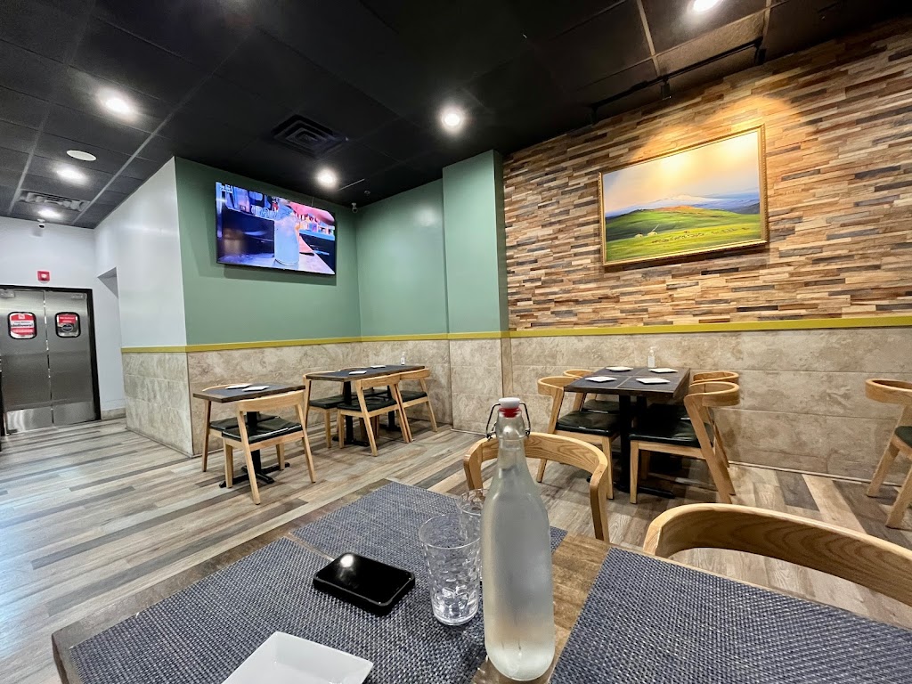 Buuz Thai Eatery