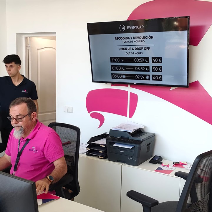 ClickRent Cala Mandia | Alquiler de Coches y Furgonetas — Del propietario
