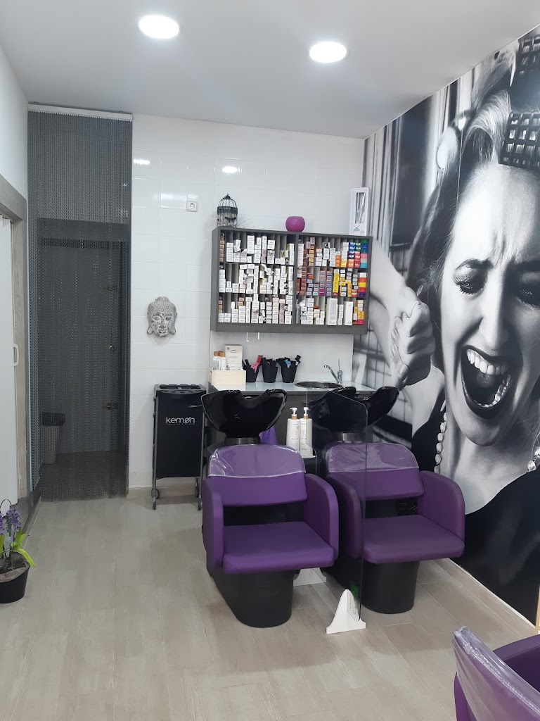Nou Estil Peluqueria — Interior
