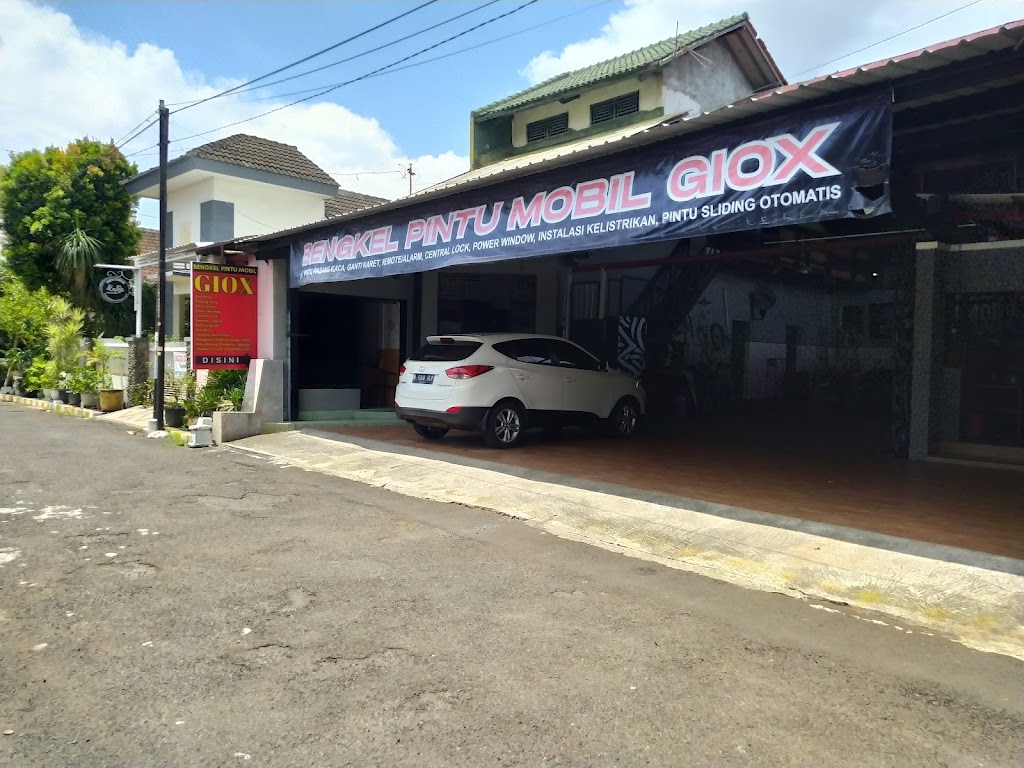 Bengkel Pintu Mobil Giox Semarang