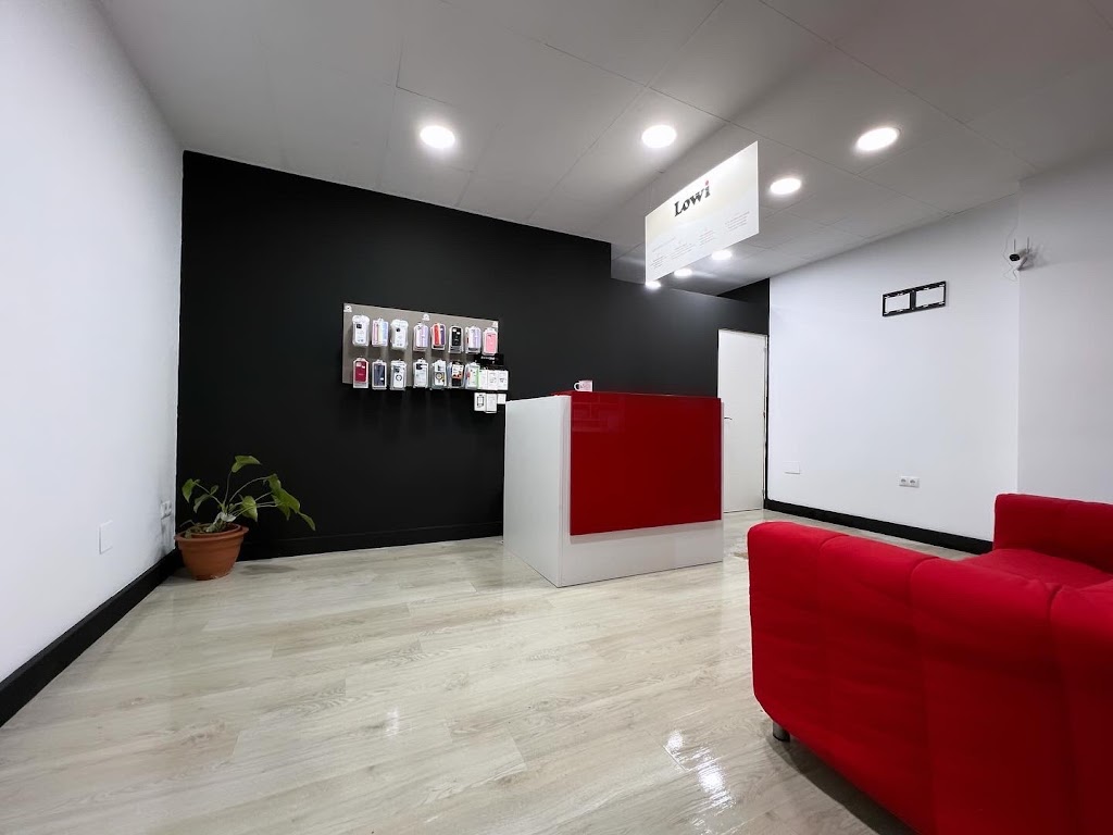ReparaMi El Puerto Moviles. Reparacion y Venta de iPhone, Samsung, Xiaomi, Oppo. Distribuidor de fibra y movil. — Interior