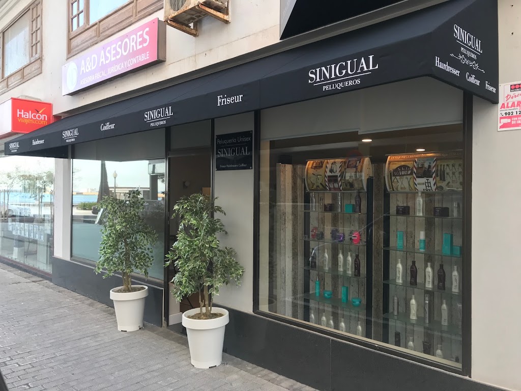 Sinigual Peluqueros — Exterior
