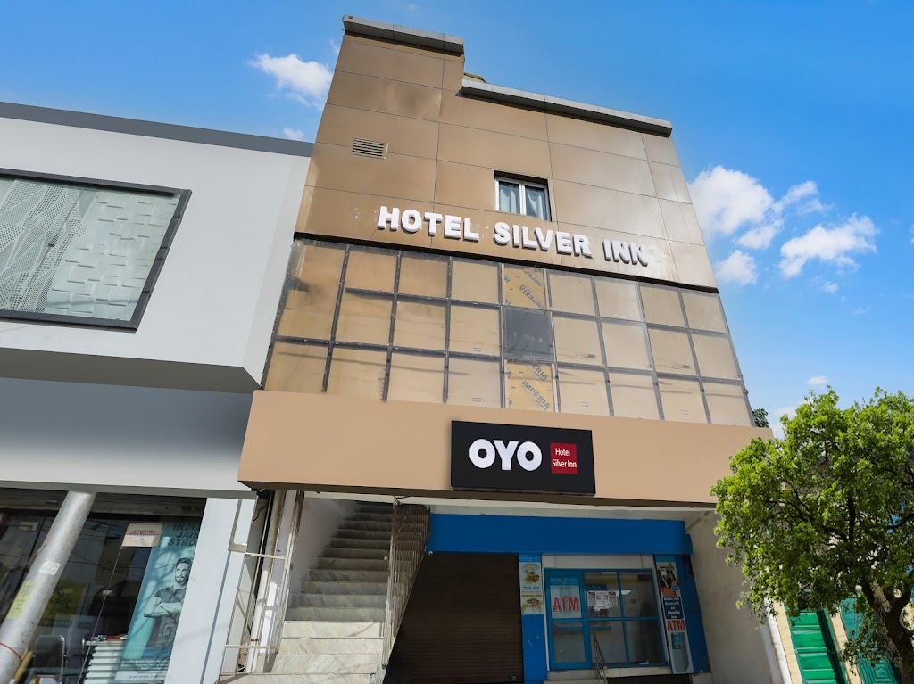 Oyo 824665 Hotel Silver Inn