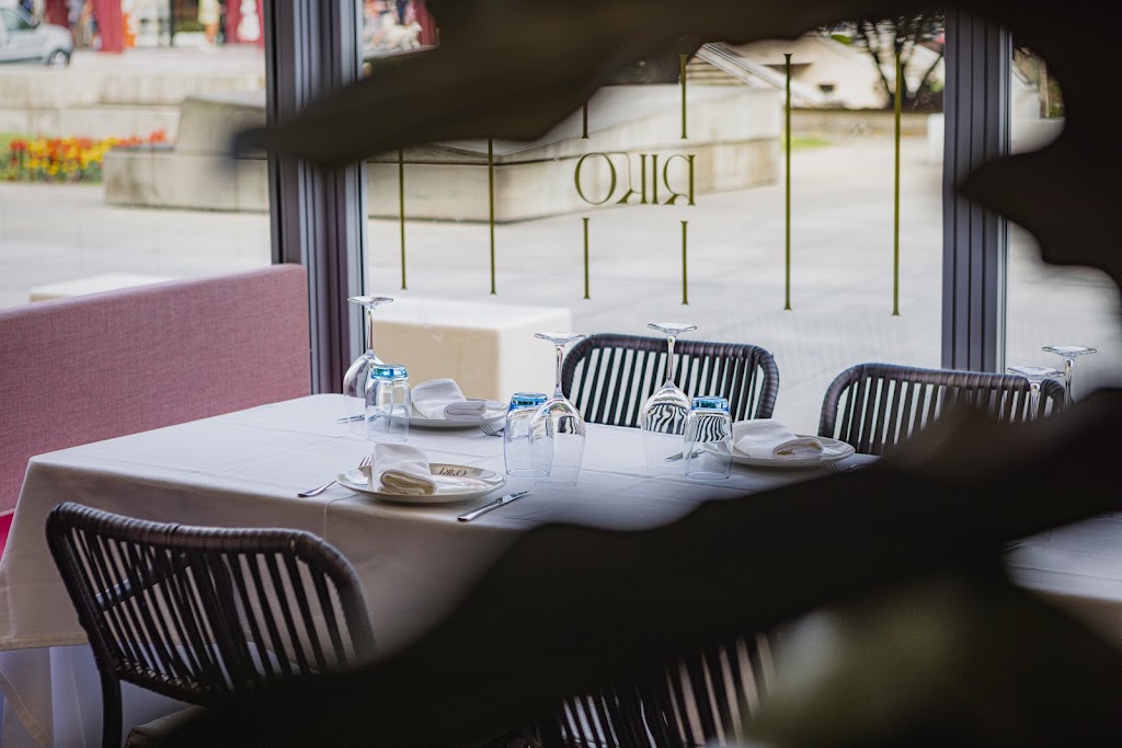 Riko Restaurant — Ambiente