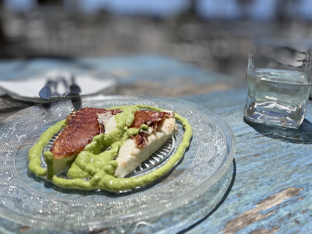 Restaurante La Buhardilla 2 — Comida y bebida