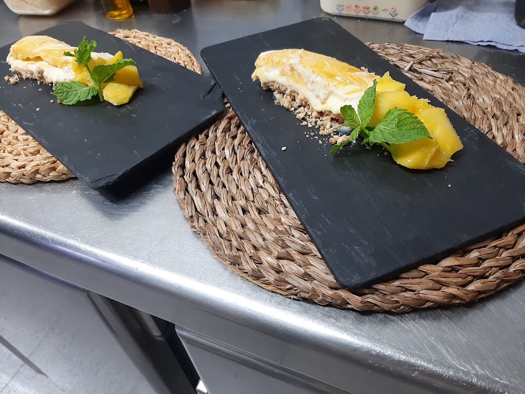 El Faro Cafe — Comida y bebida