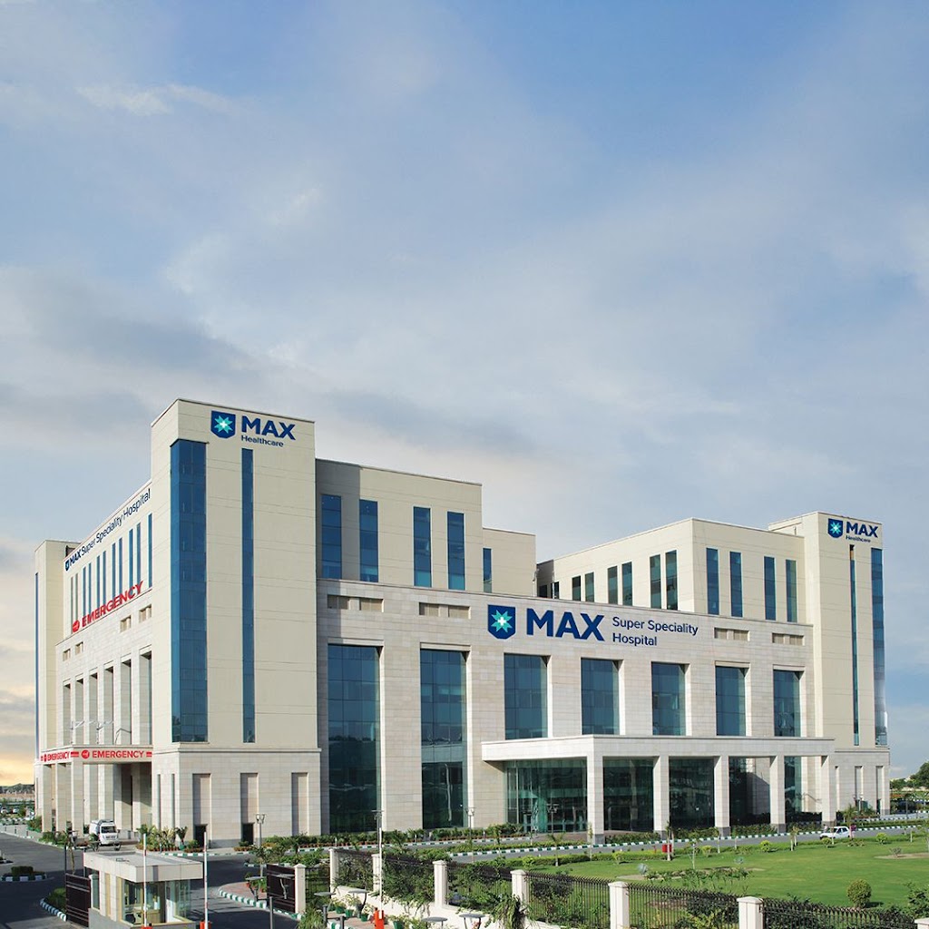 Dr. Max Super Speciality Hospital Sector 128 Noida