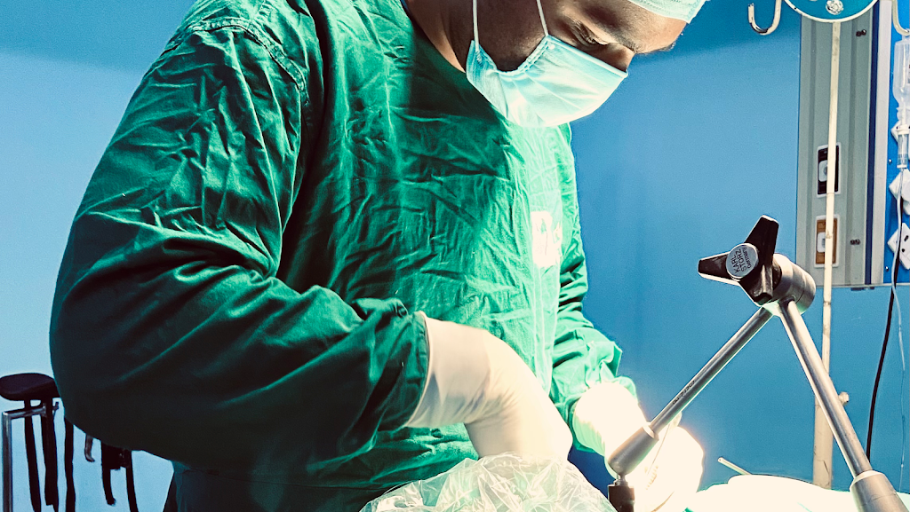 Dr. Dr Amitesh Dubey Brain And Spine Surgeon