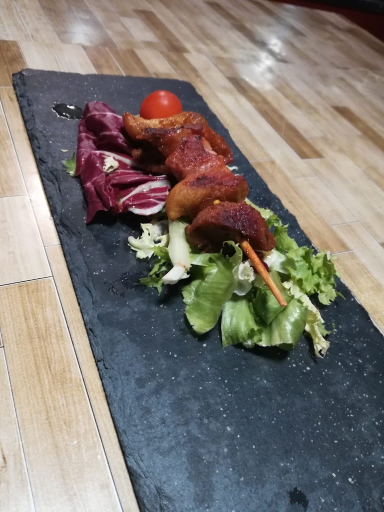 CAFE BAR Q-ALIVIO — Comida y bebida