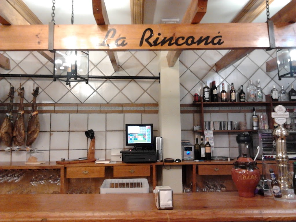 Taberna Casa Revuelta "LA RINCONA ". — Ambiente