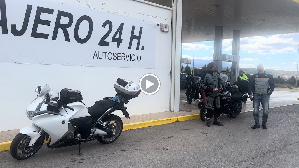 Gasolinera Renesur Jumilla Altiplano — Videos