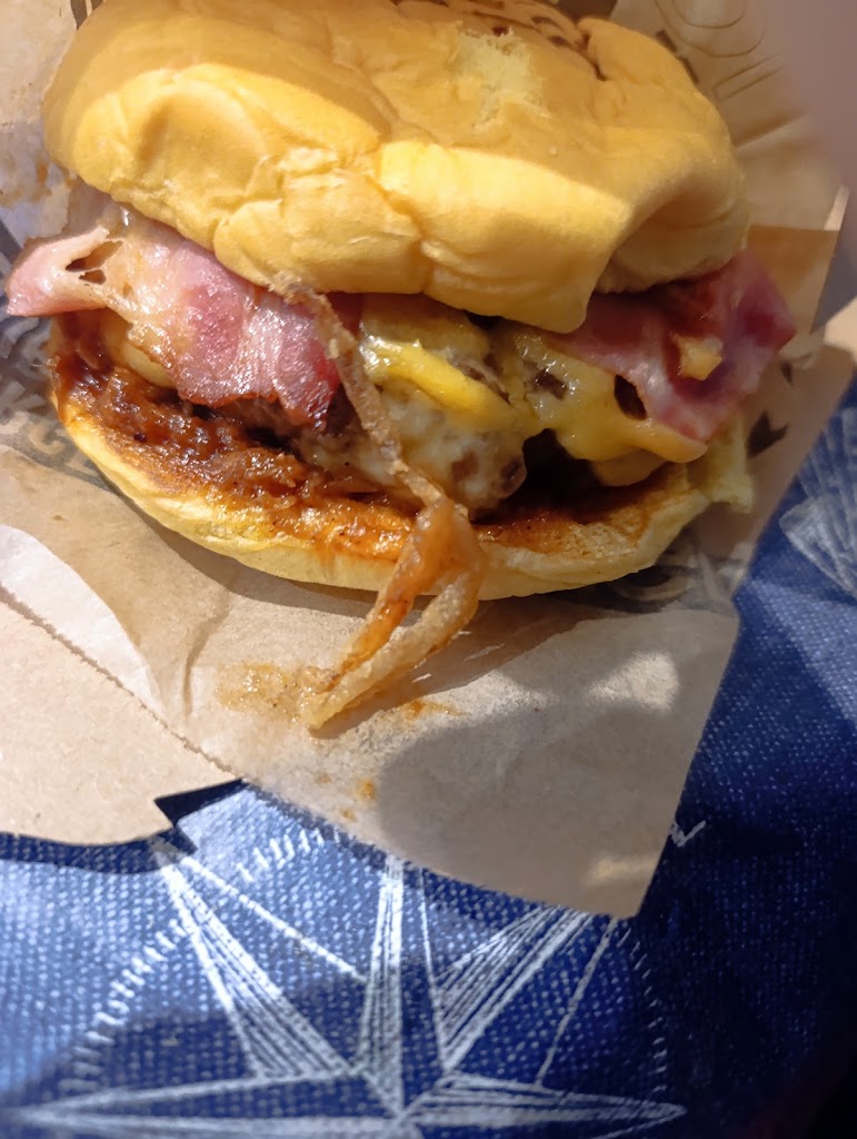 The Good Burger — Comida y bebida