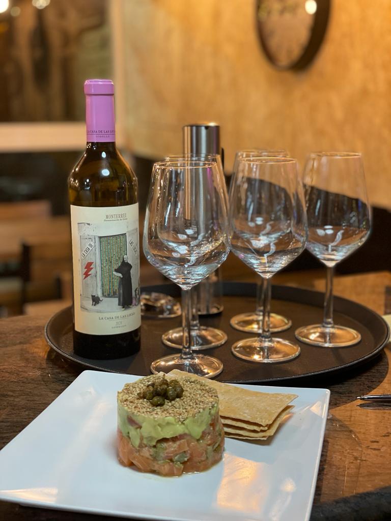 Sal i Pebre Gastrobar — Comida y bebida