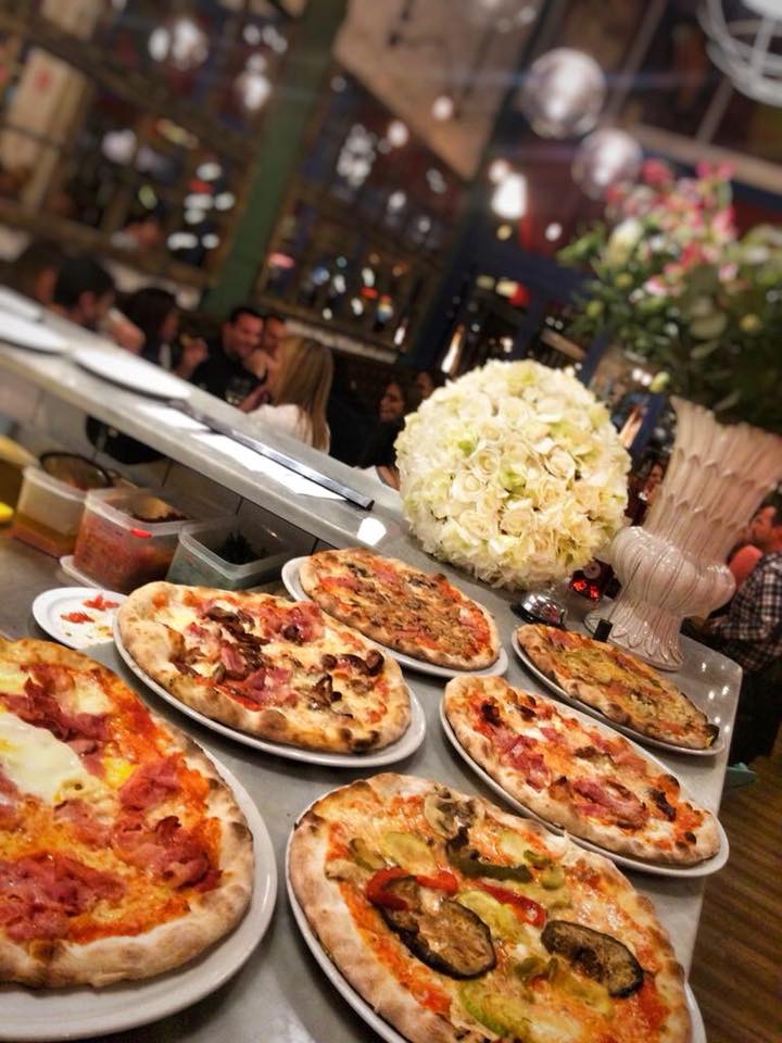 Restaurante Divina Italia el Charco — Comida y bebida