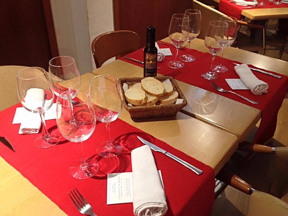 Casa Aljaro — Comida y bebida