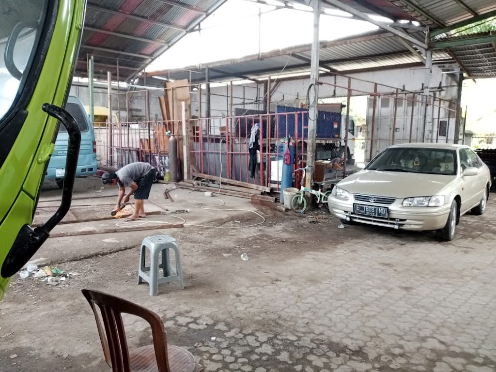 ANTON MOBIL KARANGWARENG