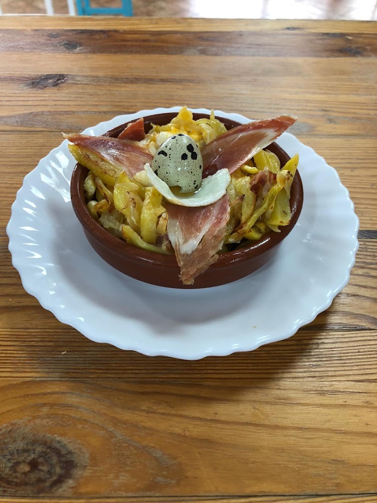 Cerveceria Marisqueria La Grua Marinera — Comida y bebida