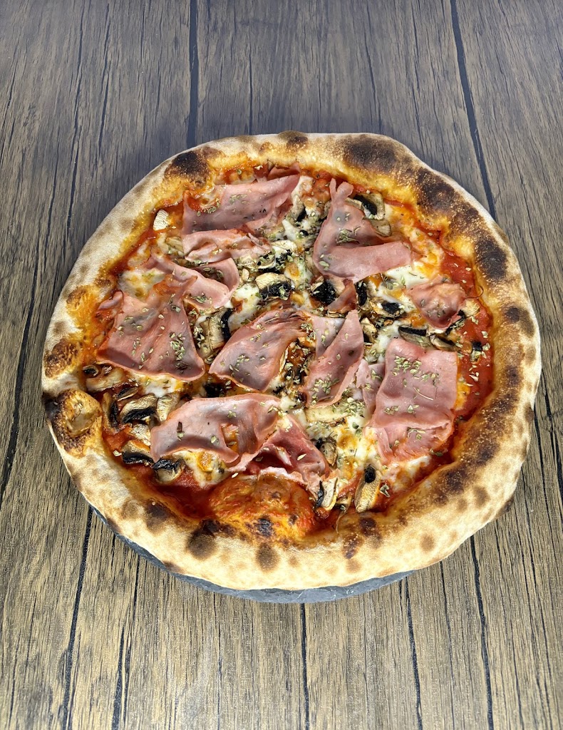 Pizzeria Napoli Algeciras — Comida y bebida