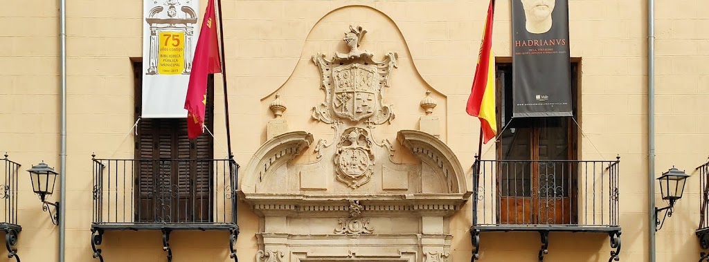 Casa Municipal de Cultura de Yecla — Del propietario