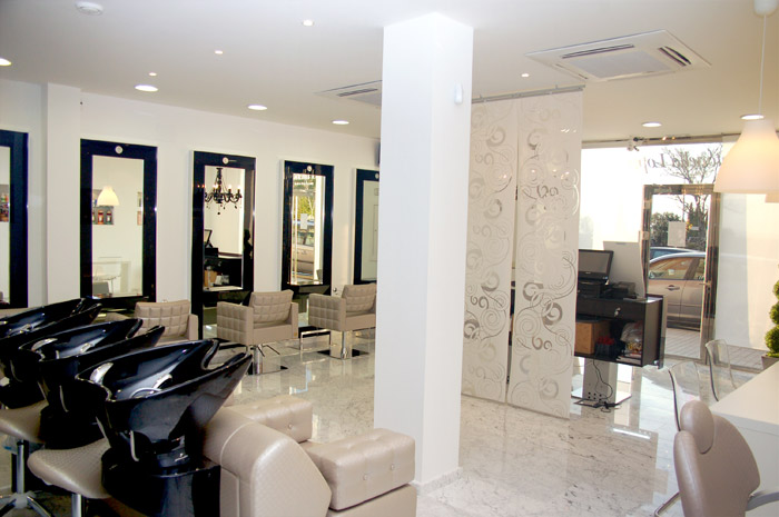 Antonella Loppi. Peluqueria en Collado Villalba. Recogidos de Novia y maquillaje profesional, bodas — Interior