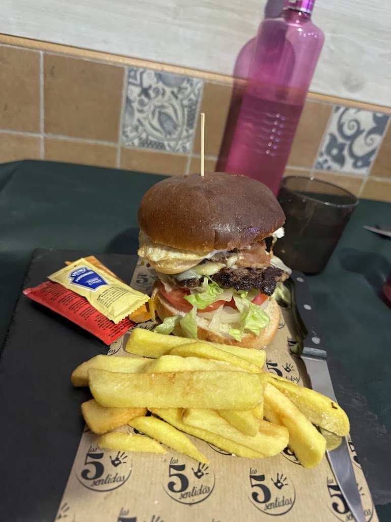 Los Cinco Sentidos — Comida y bebida