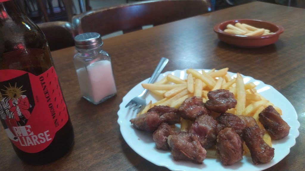 Bar-Cafeteria Rotonda del Tren — Comida y bebida