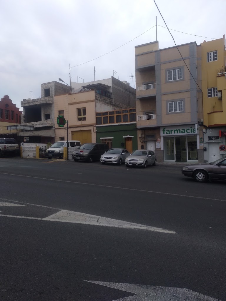 Farmacia Gonzalez y Leon — Del propietario